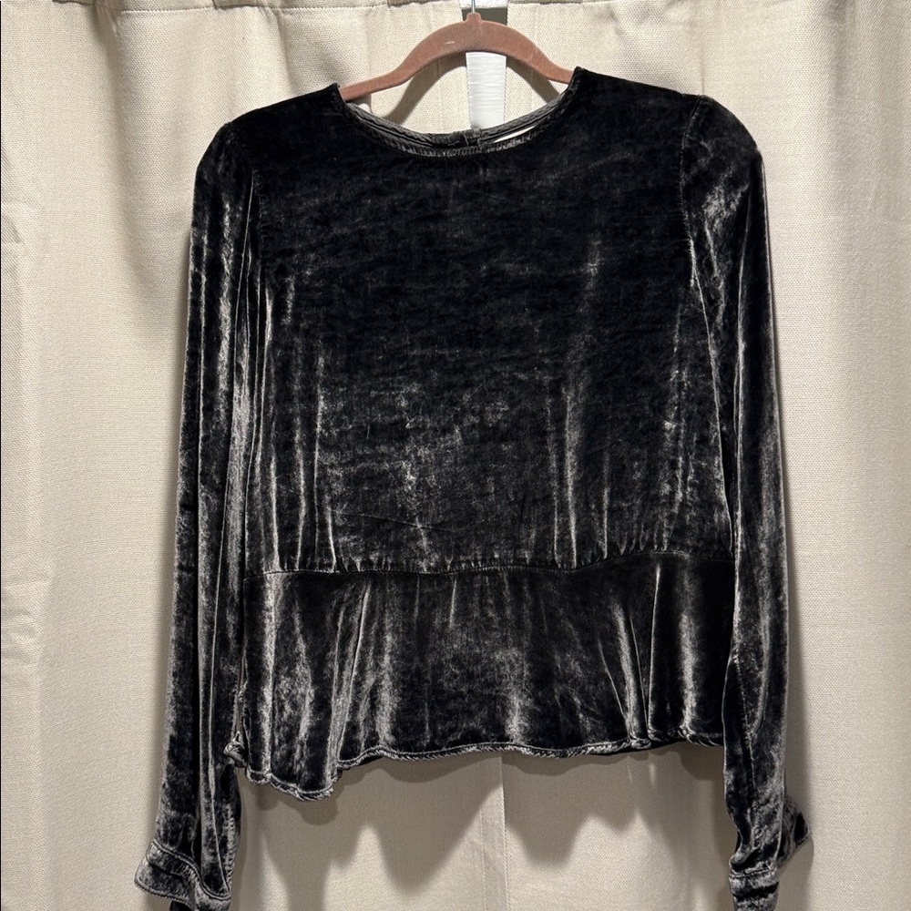 Cloth & Stone Slate Colored Velvet Top